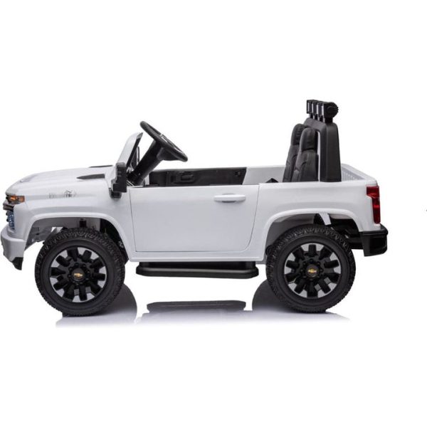 freddo-outdoor-24v-4x4-chevrolet-silverado-2-seater-ride-on-truck-for-kids-white-31443895910487_720x-6 freddo-outdoor-24v-4x4-chevrolet-silverado-2-seater-ride-on-truck-for-kids-white-31443895910487_720x-6