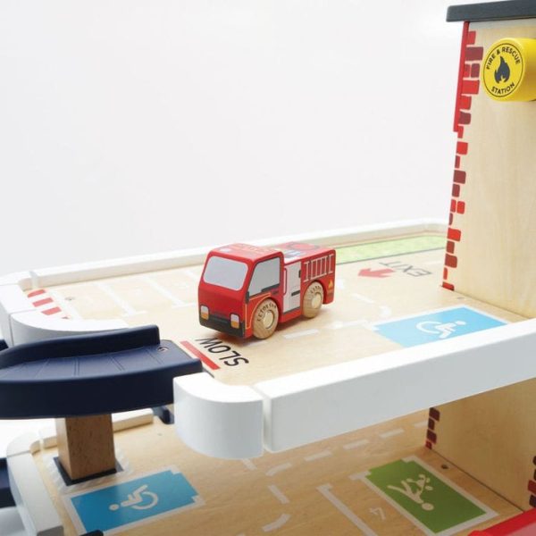 le-toy-van-preschool-fire-rescue-wooden-garage-31480125161559_720x-8 le-toy-van-preschool-fire-rescue-wooden-garage-31480125161559_720x-8