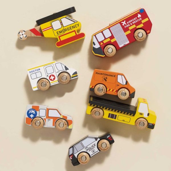le-toy-van-preschool-wooden-set-of-7-emergency-vehicles-32563049791575_720x-2 le-toy-van-preschool-wooden-set-of-7-emergency-vehicles-32563049791575_720x-2