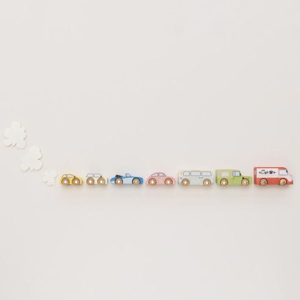 le-toy-van-preschool-wooden-vintage-toy-cars-7-pieces-32563011223639_720x-3