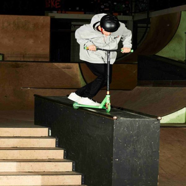 micro-kickboard-outdoor-chilli-critter-scooter-green-chameleon-32481368965207_720x micro-kickboard-outdoor-chilli-critter-scooter-green-chameleon-32481368965207_720x