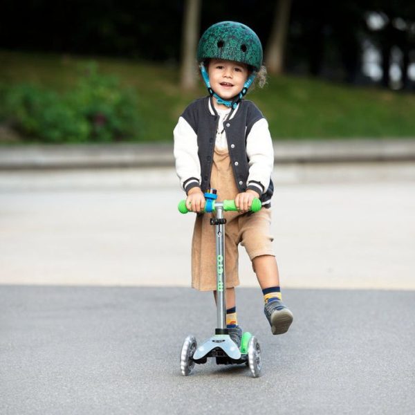 micro-kickboard-outdoor-micro-mini-led-scooter-neon-green-32480886718551_720x-3 micro-kickboard-outdoor-micro-mini-led-scooter-neon-green-32480886718551_720x-3