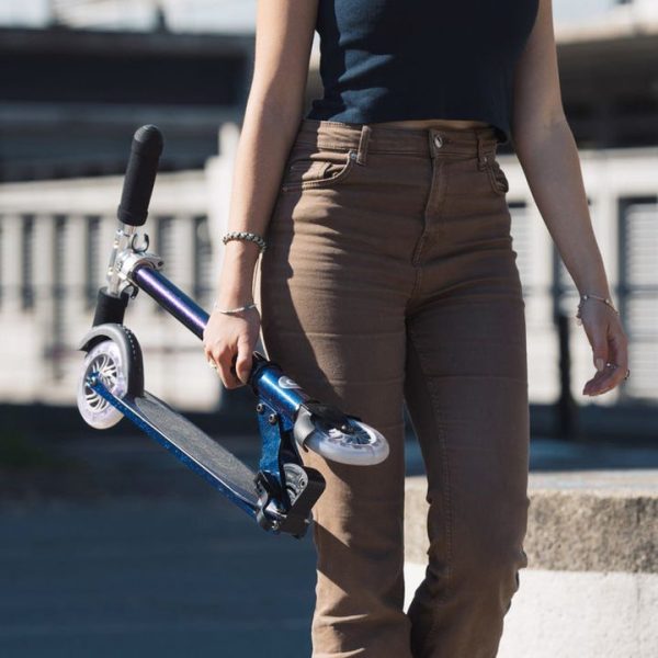 micro-kickboard-outdoor-micro-sprite-led-pearl-scooter-pearl-blue-purple-32481350287447_720x-1