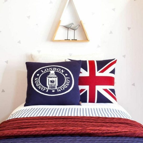 rian-tricot-room-decor-london-seal-pillow-29035674697815_720x-2 rian-tricot-room-decor-london-seal-pillow-29035674697815_720x-2