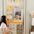 swingly-preschool-ice-cream-coffee-shop-doorway-storefront-32317056057431_720x